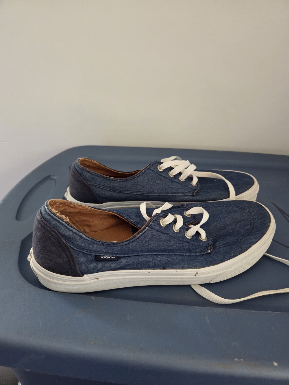 Vans Women’s 10 Men's 8.5 Navy Denim Lace-Up Sneakers
